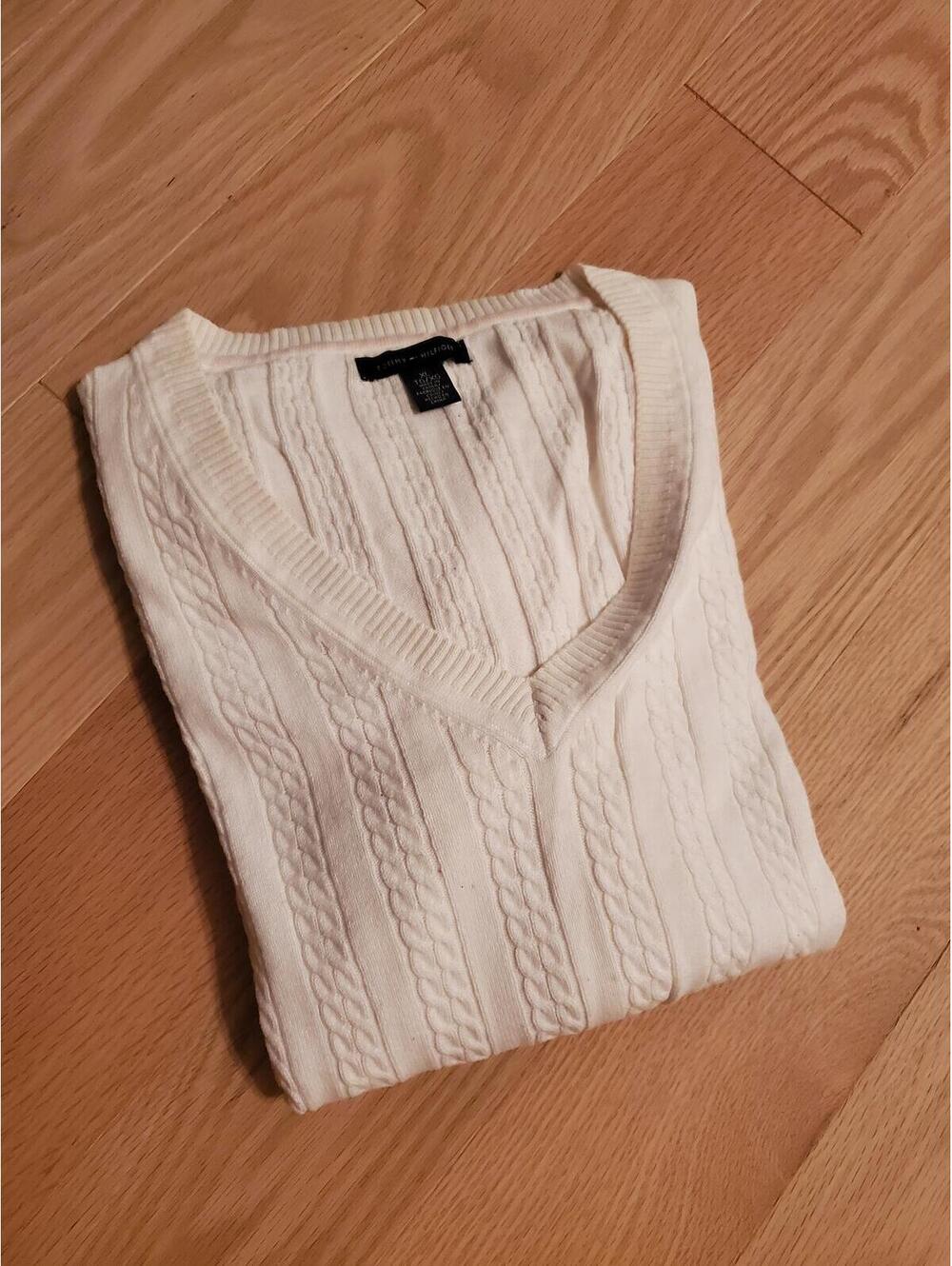 Tommy Hilfiger Women's Cream Cable Knit V-Neck Sweater XL